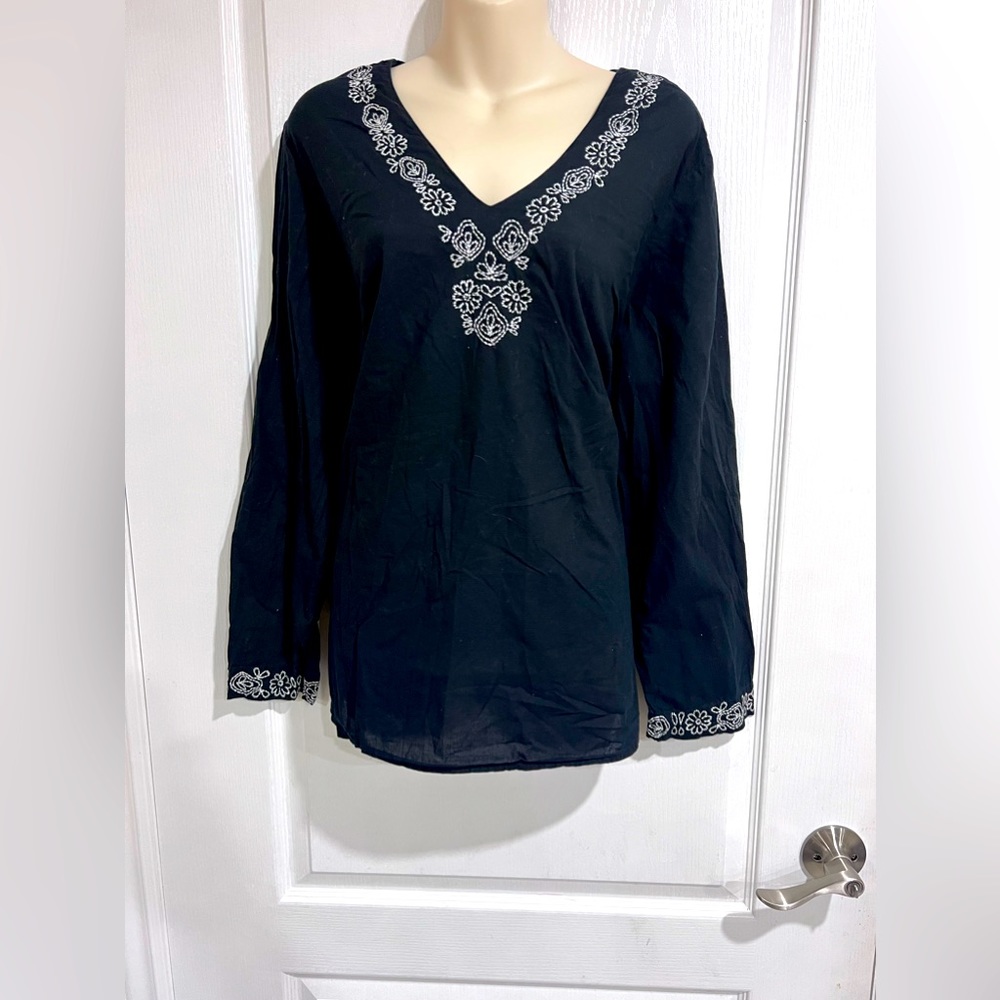 Cherokee V-neck women’s blouse size 20